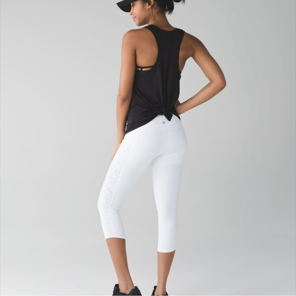 SOLD!!!2 pieces Excellent condition  Lululemon “All Tied Up”  tank, size 6.